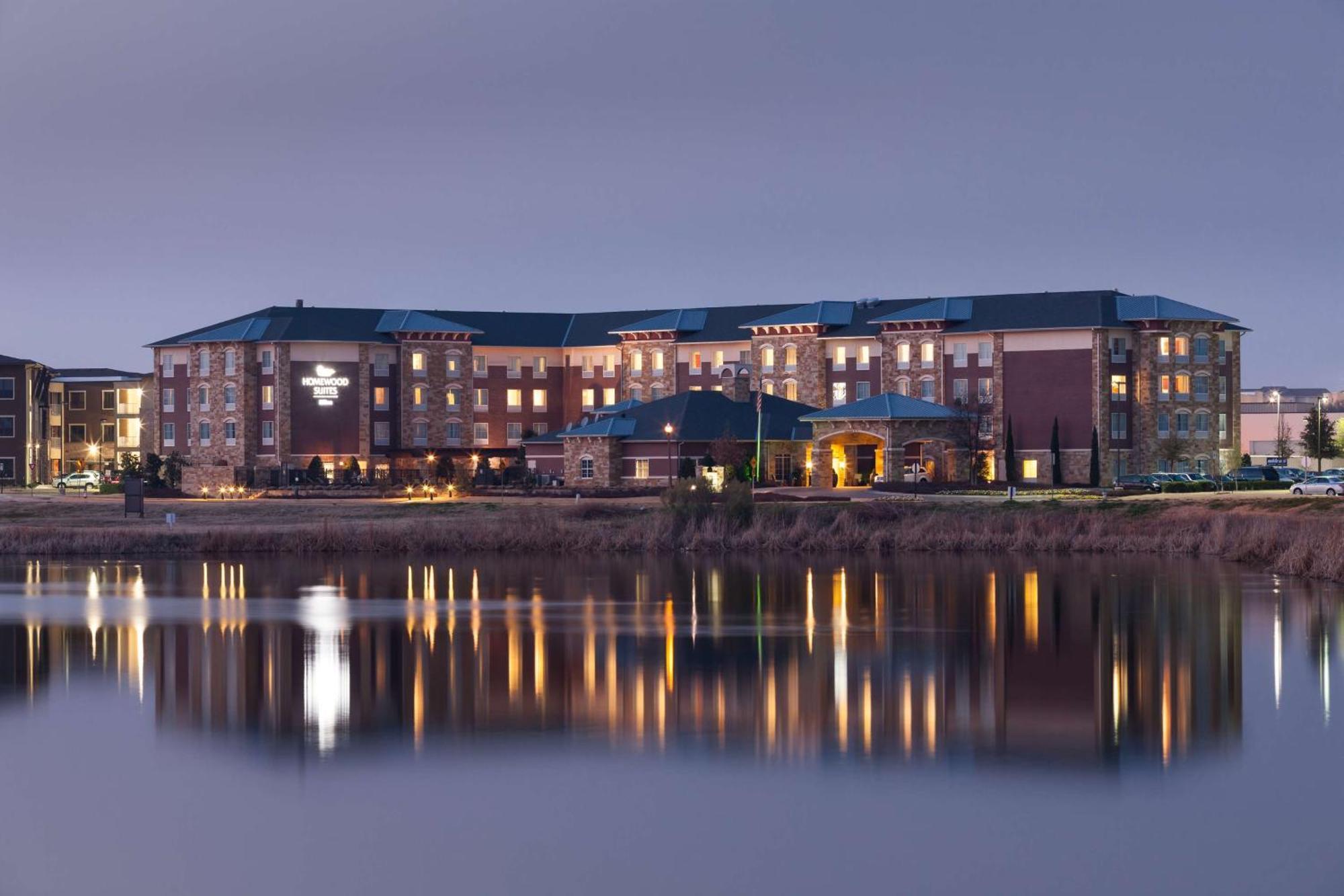 โฮมวู้ด สวีท บาย ฮิลตัน เดนตัน Hotel ภายนอก รูปภาพ