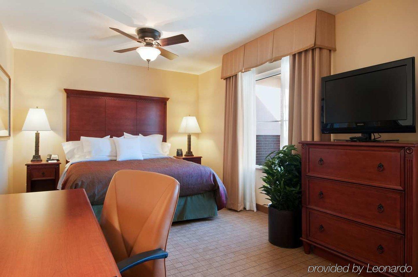 โฮมวู้ด สวีท บาย ฮิลตัน เดนตัน Hotel ห้อง รูปภาพ